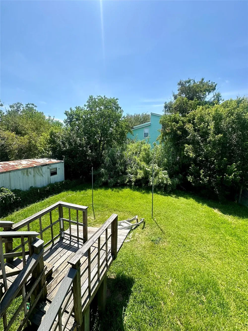 124 7th Street San Leon, TX 77539