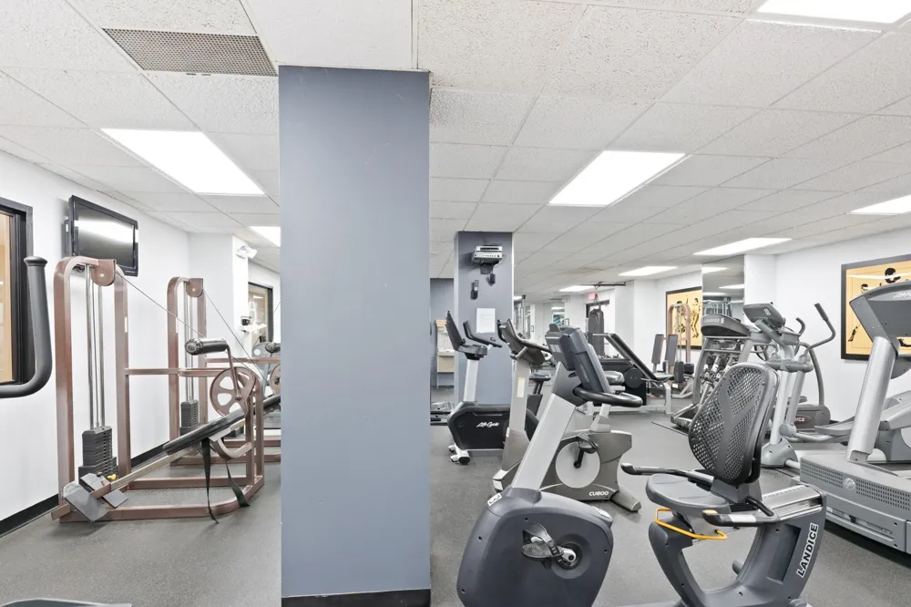 719 HARMON COVE TOWER Secaucus, NJ 07094
