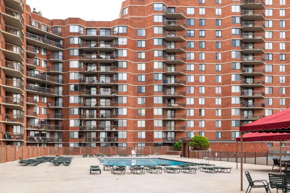 719 HARMON COVE TOWER Secaucus, NJ 07094