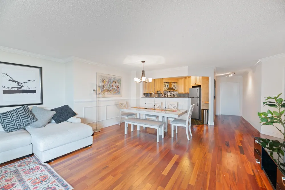 719 HARMON COVE TOWER Secaucus, NJ 07094