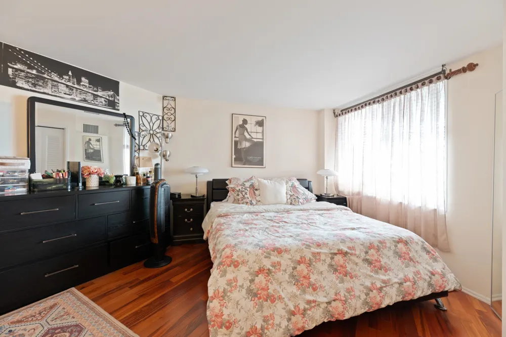 719 HARMON COVE TOWER Secaucus, NJ 07094