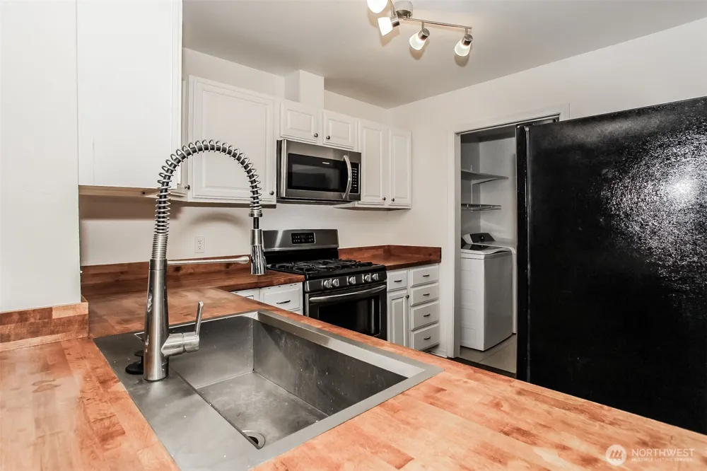 3311 New Hope Circle Bremerton, WA 98312