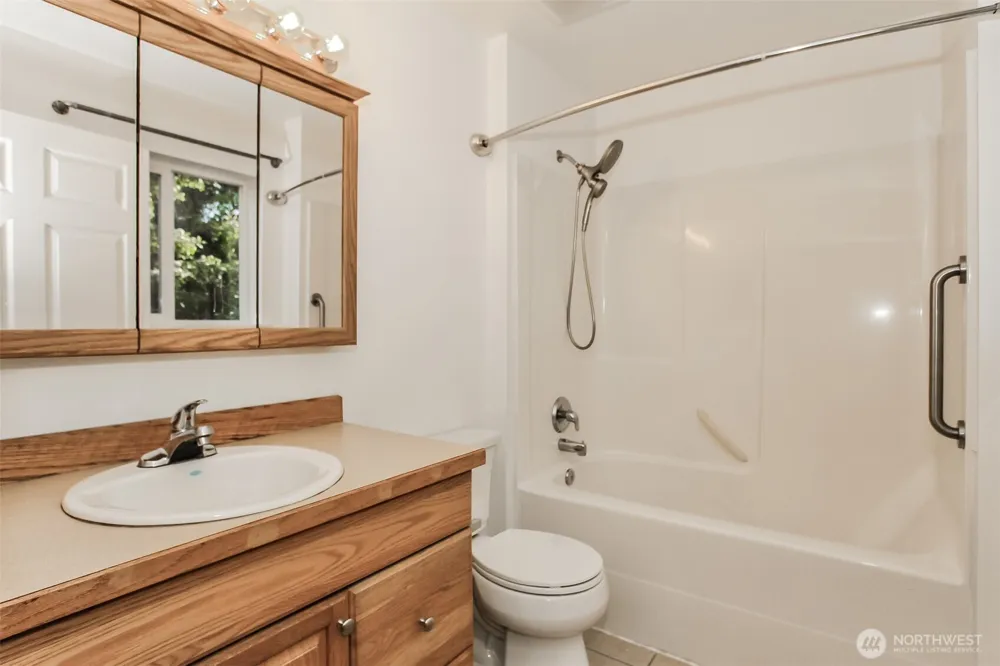 3311 New Hope Circle Bremerton, WA 98312