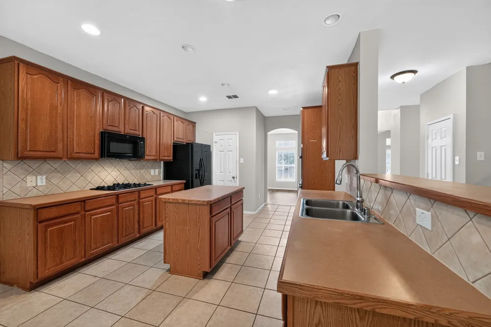 720 Big Horn Trail Crowley, TX 76036