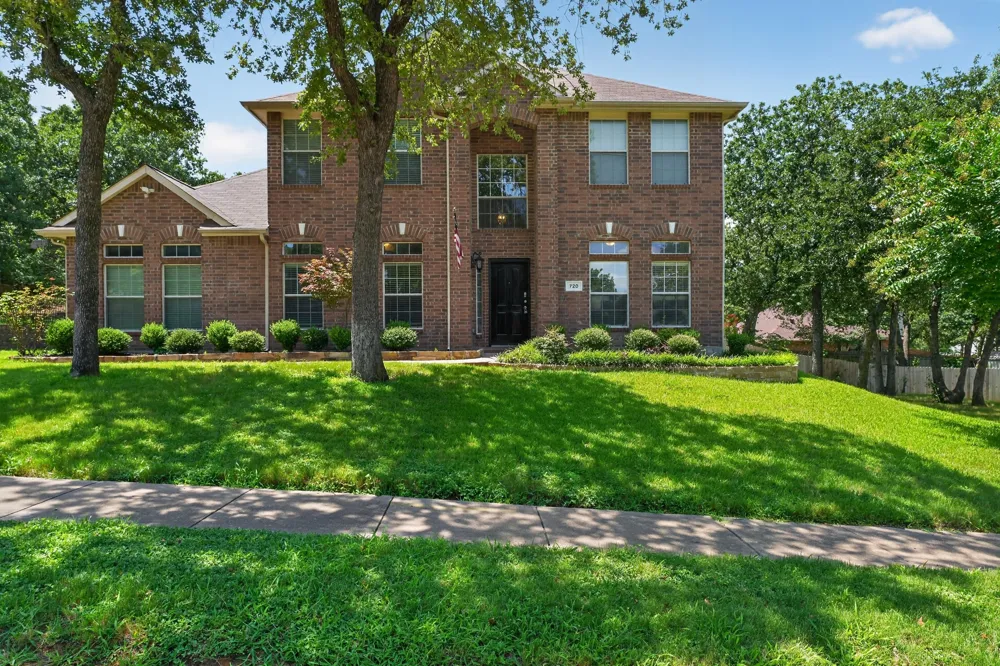 720 Big Horn Trail Crowley, TX 76036