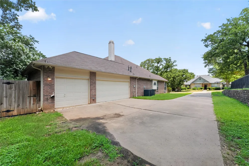 720 Big Horn Trail Crowley, TX 76036