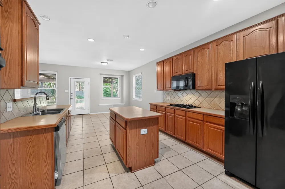 720 Big Horn Trail Crowley, TX 76036