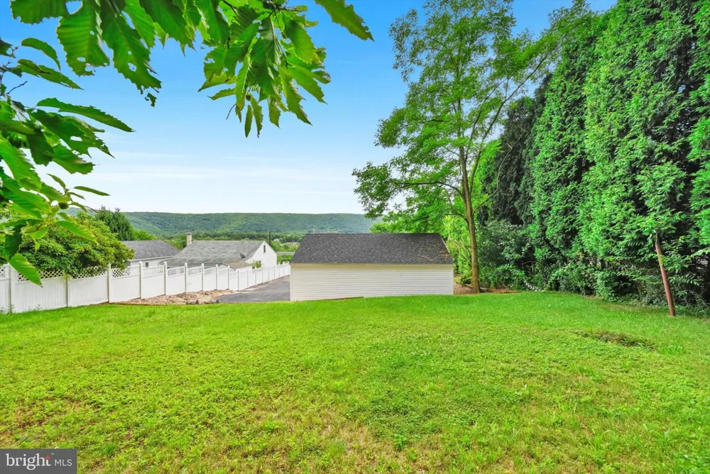 850 FOUNTAIN STREET Ashland, PA 17921