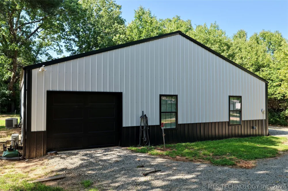 15 Elm Eufaula, OK 74432