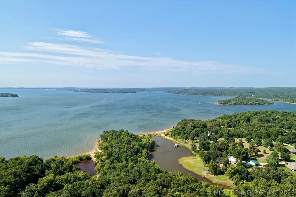 15 Elm Eufaula, OK 74432