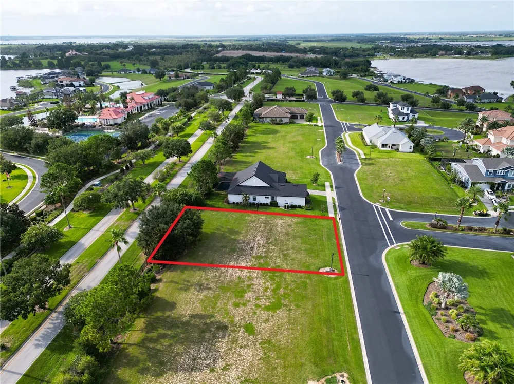 231 BLAZING STAR AVENUE Lake Alfred, FL 33850