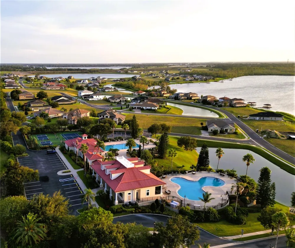 231 BLAZING STAR AVENUE Lake Alfred, FL 33850