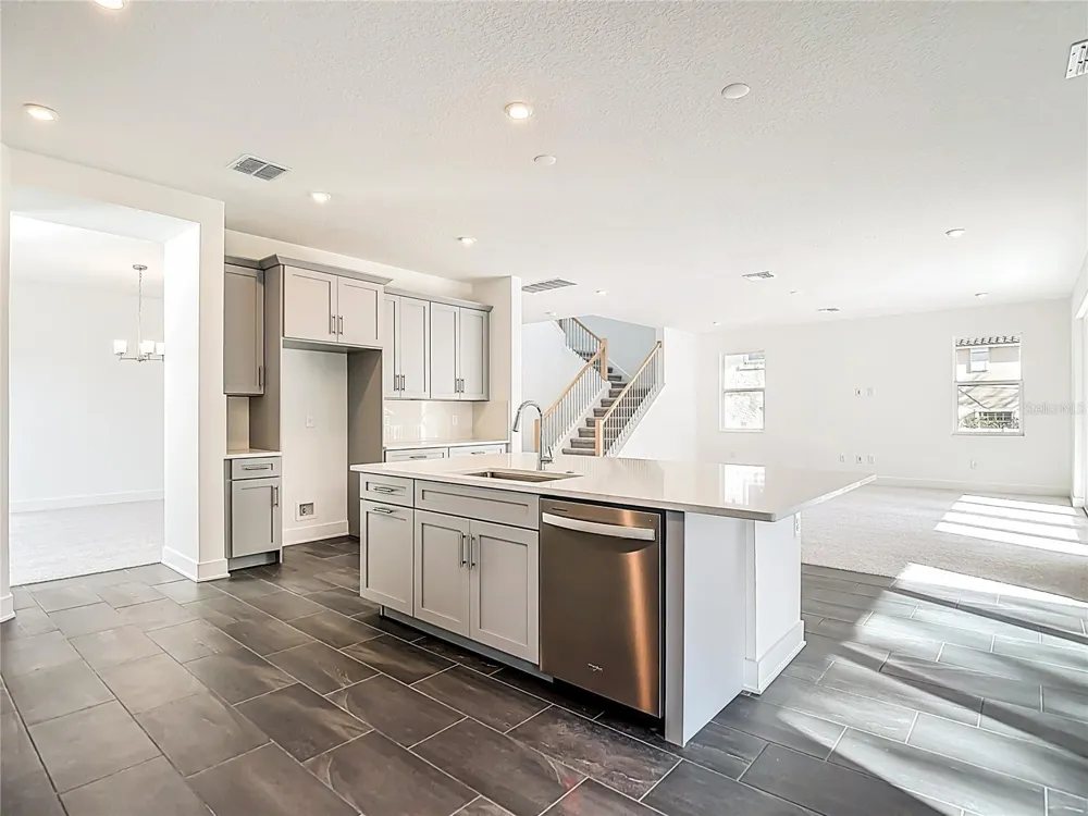 410 S WEST SHORE BOULEVARD Tampa, FL 33609