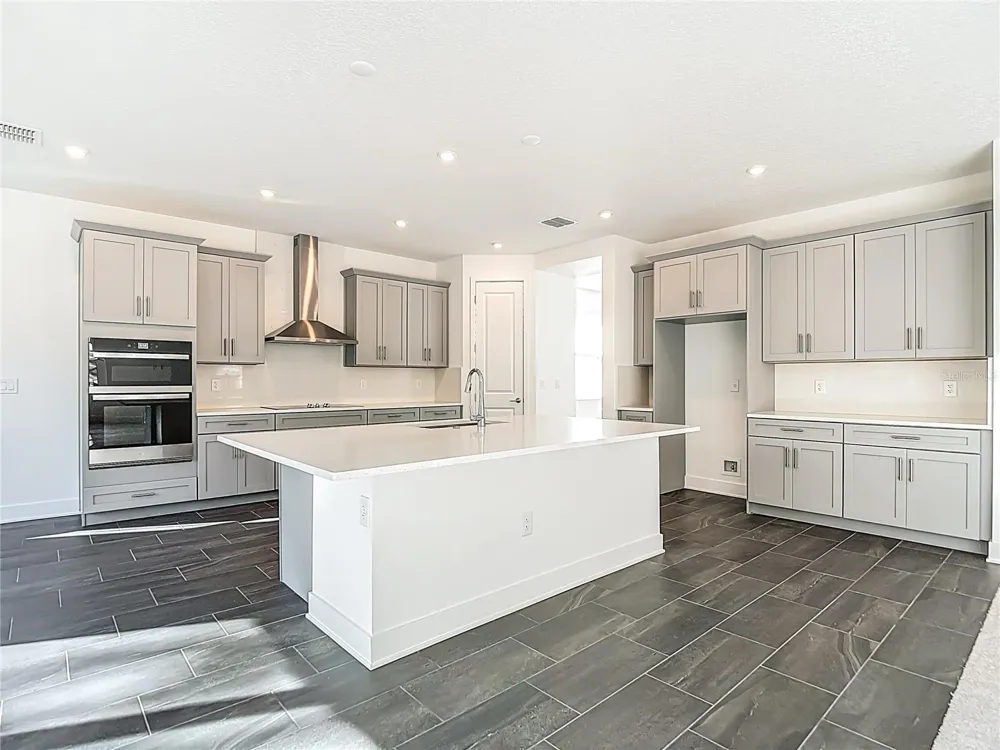 410 S WEST SHORE BOULEVARD Tampa, FL 33609