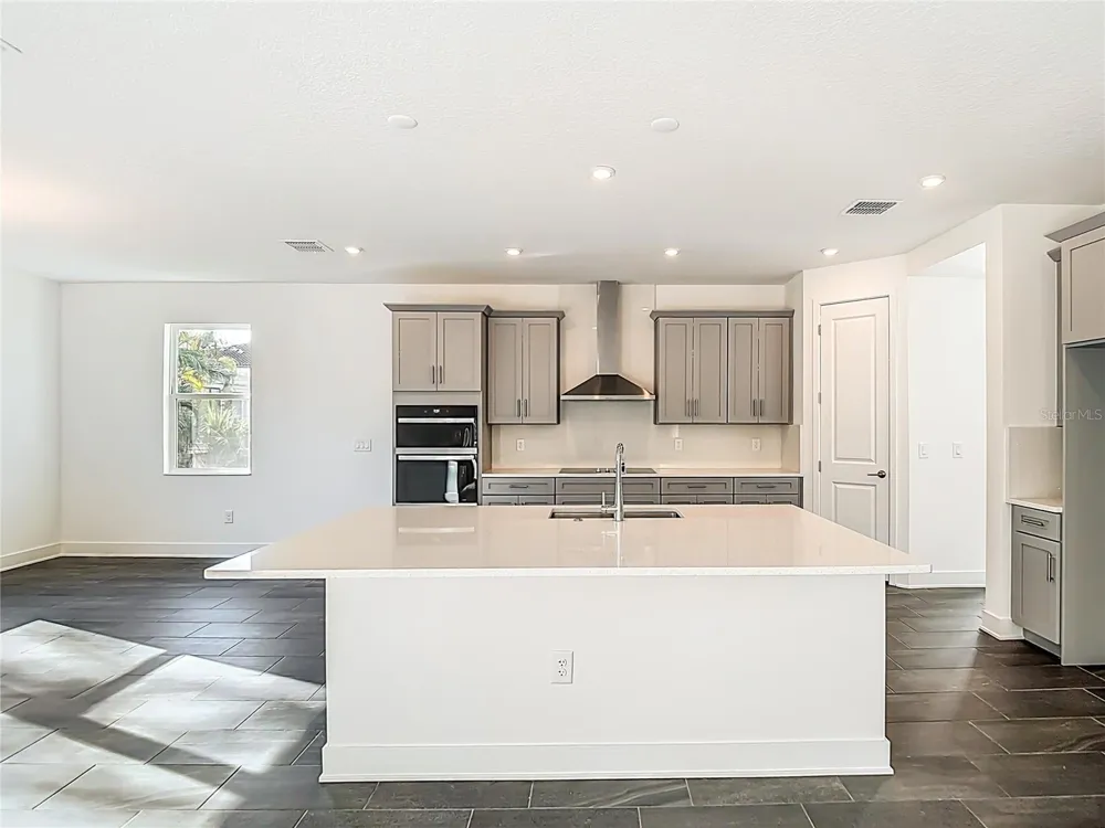 410 S WEST SHORE BOULEVARD Tampa, FL 33609