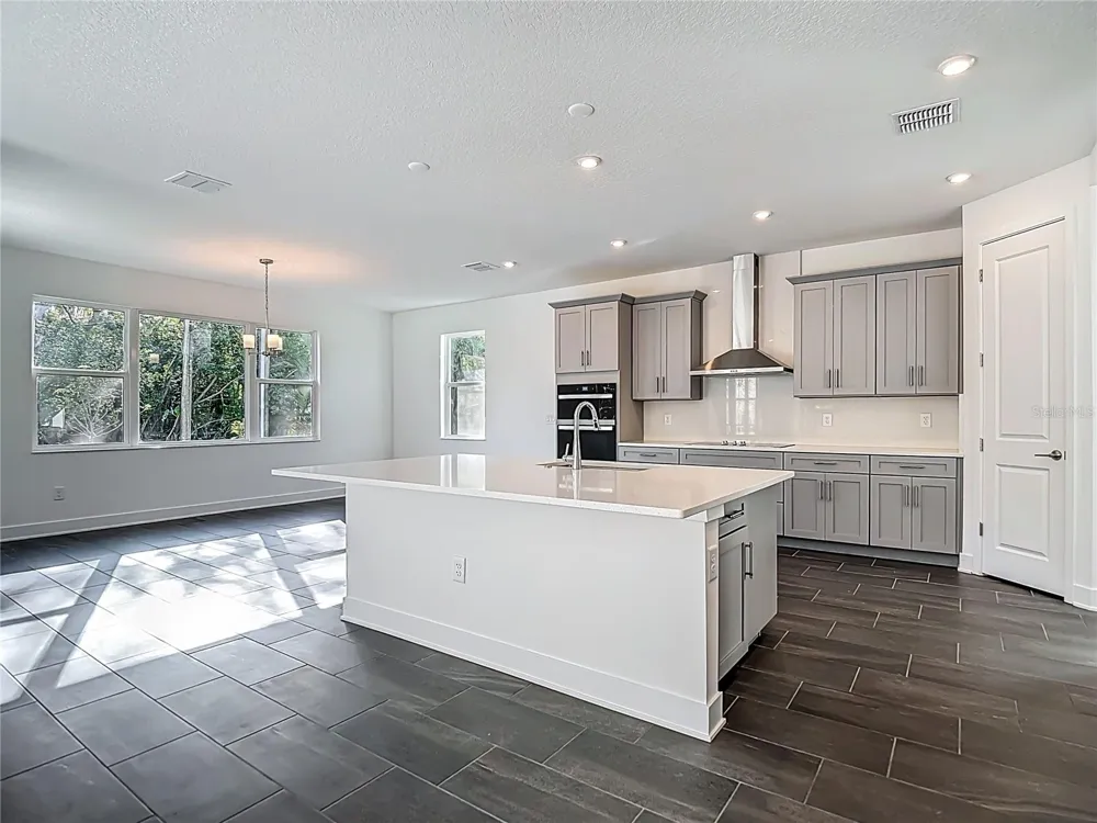 410 S WEST SHORE BOULEVARD Tampa, FL 33609