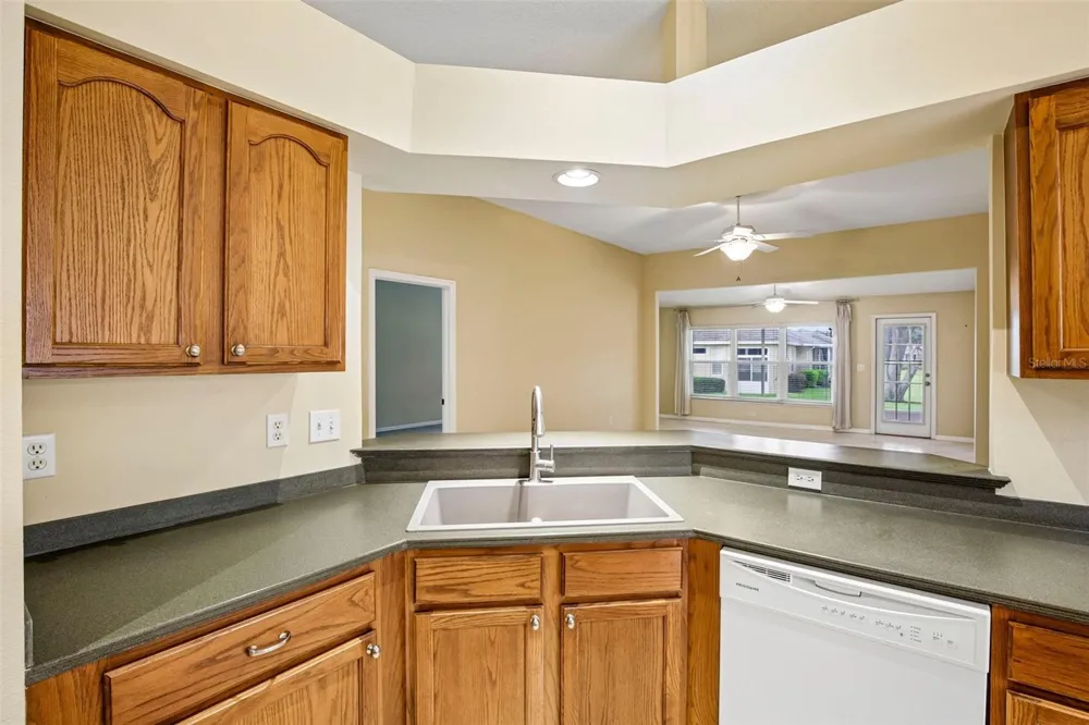 2008 GRANTHAM GREENS DRIVE Sun City Center, FL 33573