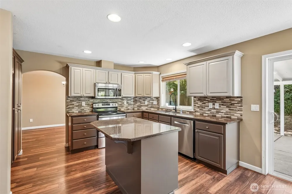 1612 SE 187th Place Vancouver, WA 98683