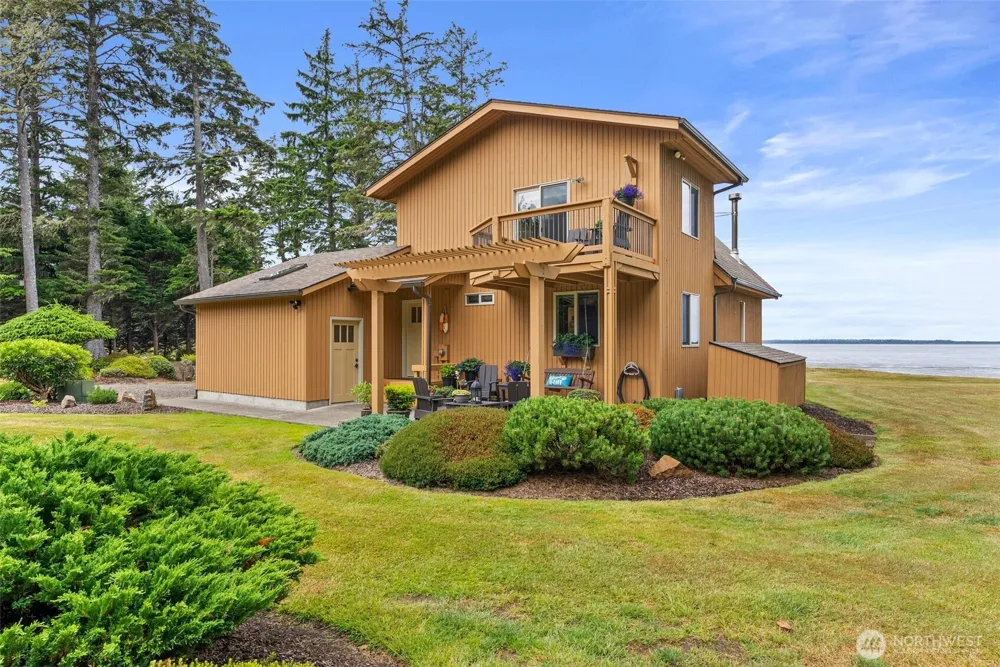 441 Bay Center Road Bay Center, WA 98587