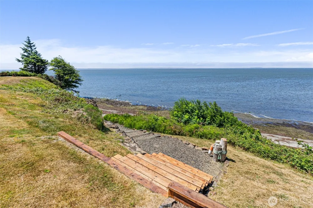 441 Bay Center Road Bay Center, WA 98587
