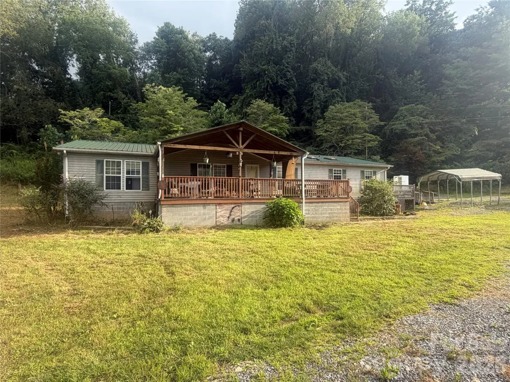 828 Henson Cove Road Canton, NC 28716