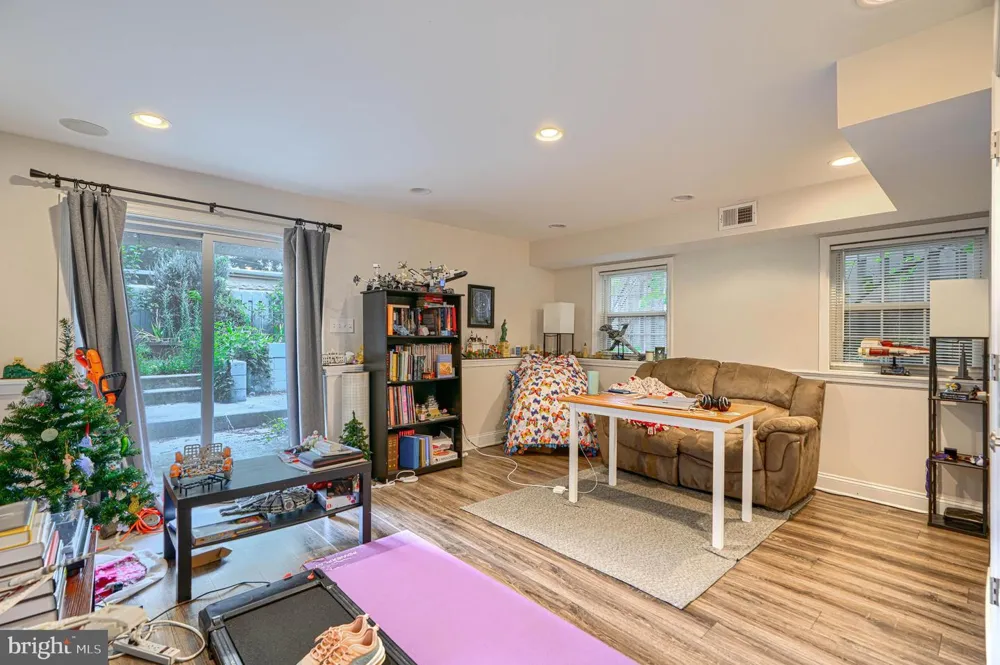 3427 KESWICK ROAD Baltimore, MD 21211