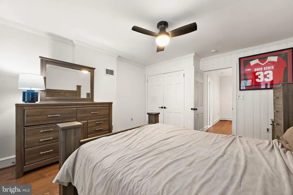 925 LOVERING AVENUE Wilmington, DE 19806