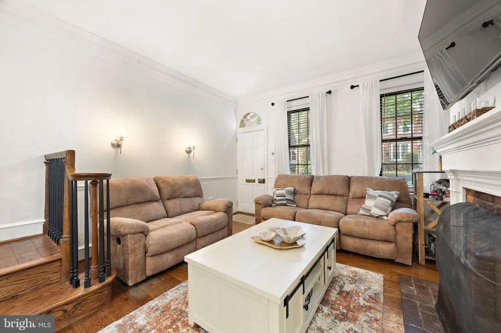 925 LOVERING AVENUE Wilmington, DE 19806