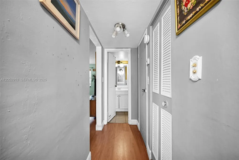 1335 W 68th St #204 Hialeah, FL 33014