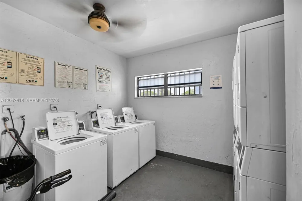 1335 W 68th St #204 Hialeah, FL 33014