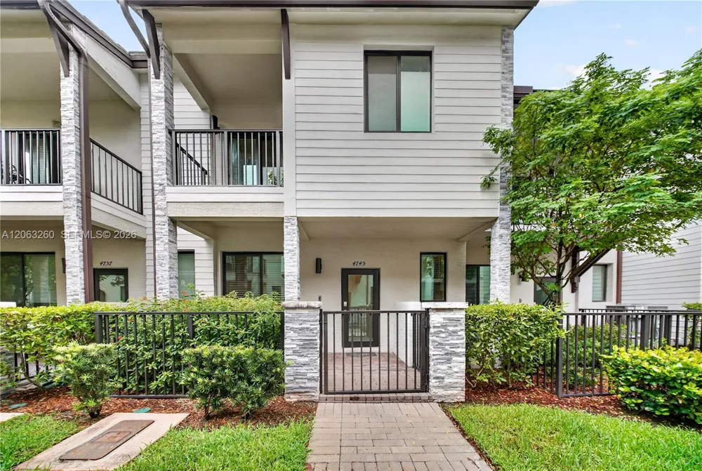 4745 NW 83rd Pkwy Doral, FL 33166