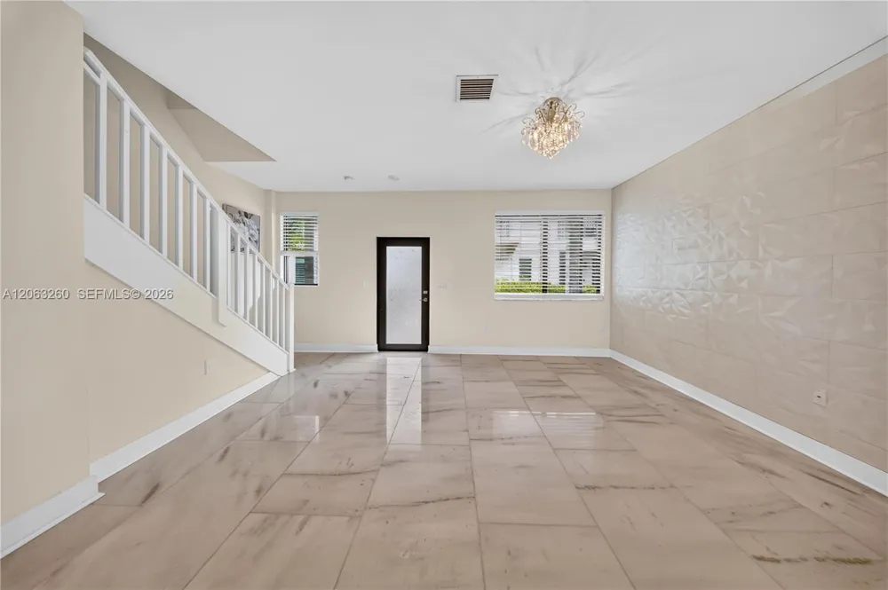 4745 NW 83rd Pkwy Doral, FL 33166