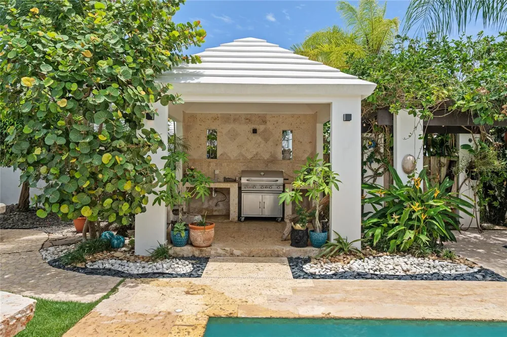 18 PASEO LAS PALMAS Dorado, Pr, PR 00646