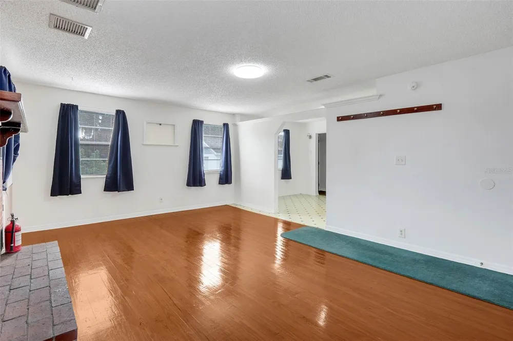 13234 SOUTH CAROLINA AVENUE Astatula, FL 34705