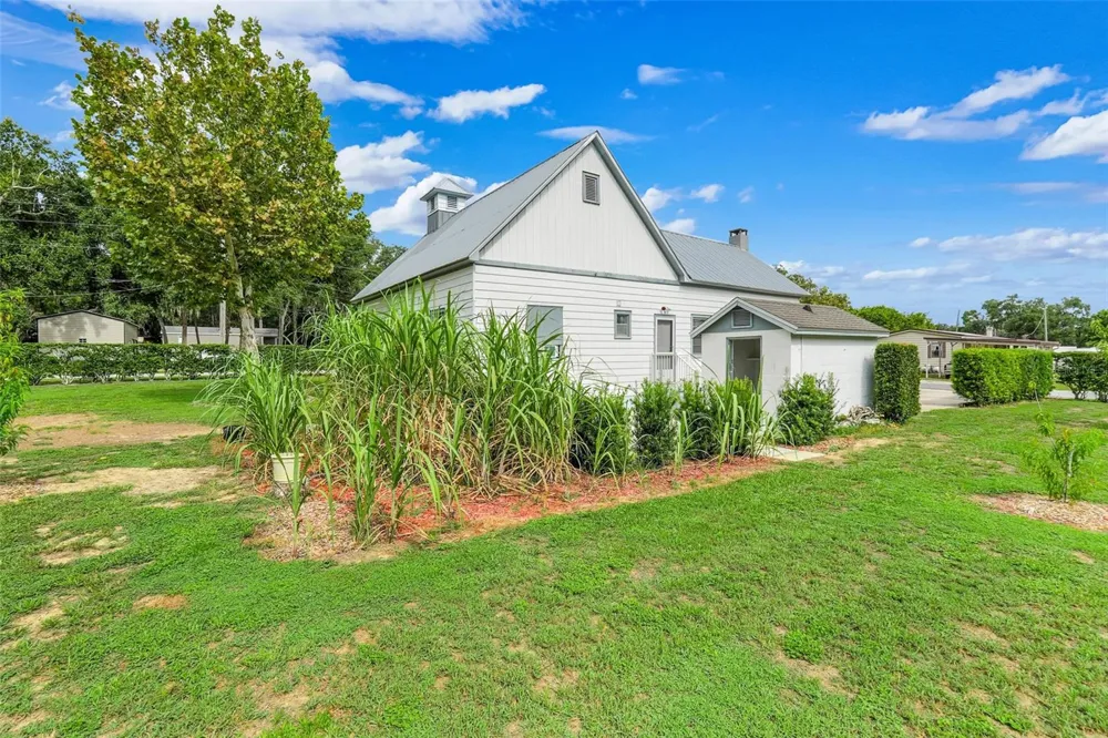13234 SOUTH CAROLINA AVENUE Astatula, FL 34705
