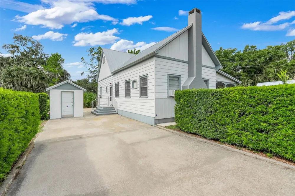 13234 SOUTH CAROLINA AVENUE Astatula, FL 34705