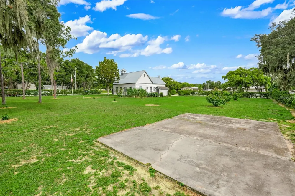 13234 SOUTH CAROLINA AVENUE Astatula, FL 34705