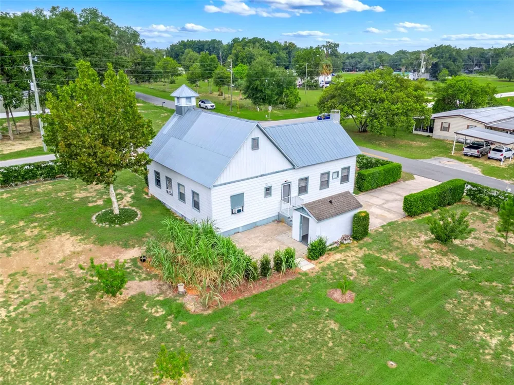 13234 SOUTH CAROLINA AVENUE Astatula, FL 34705