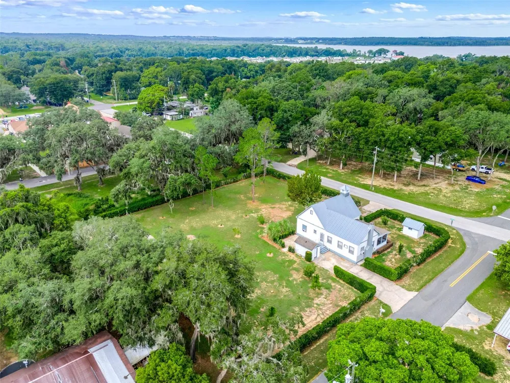 13234 SOUTH CAROLINA AVENUE Astatula, FL 34705