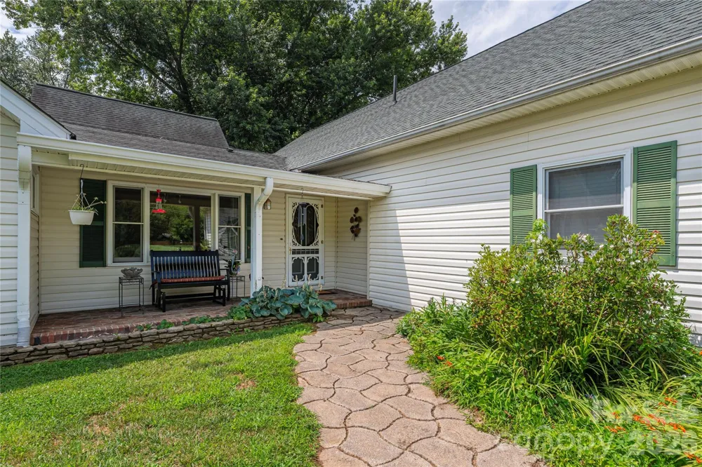 1075 Moody Farm Road Maggie Valley, NC 28751