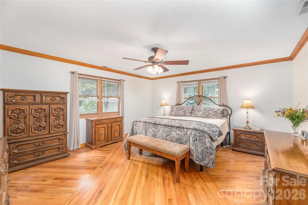 1075 Moody Farm Road Maggie Valley, NC 28751