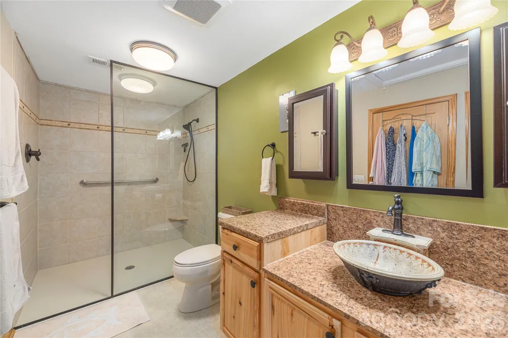 1075 Moody Farm Road Maggie Valley, NC 28751