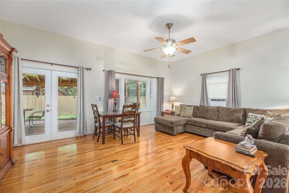 1075 Moody Farm Road Maggie Valley, NC 28751