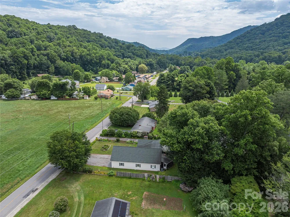 1075 Moody Farm Road Maggie Valley, NC 28751