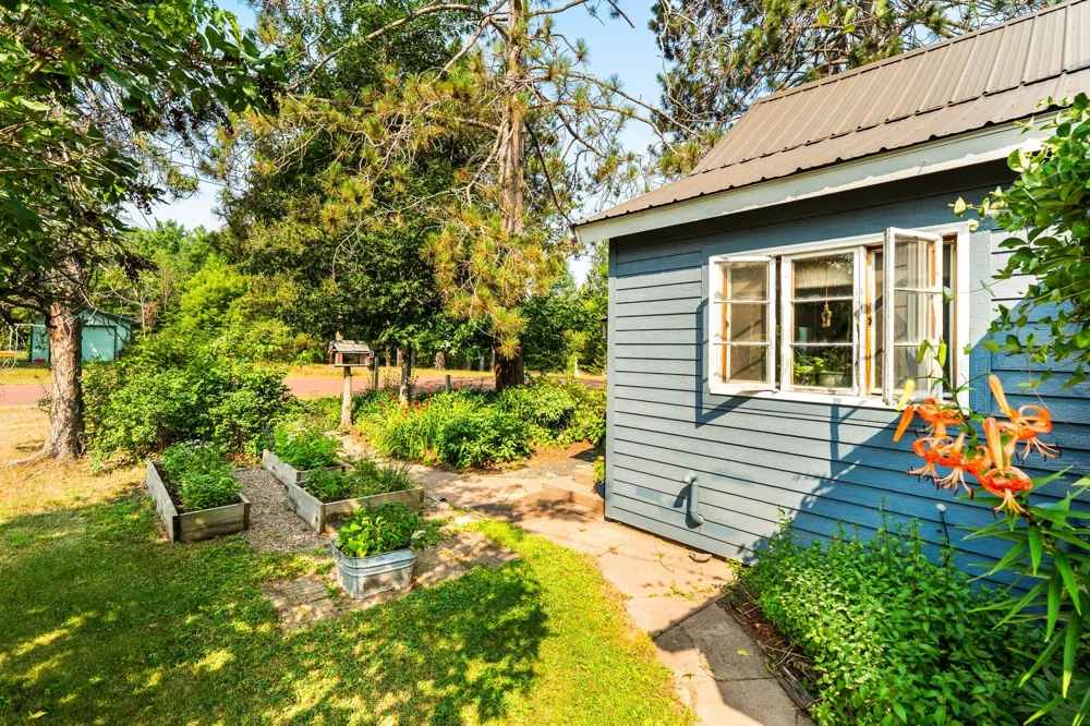 6818 S 1st Avenue Lake Nebagamon, WI 54849