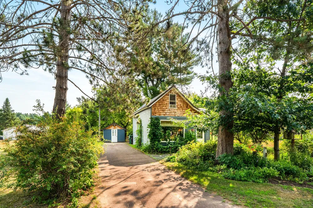 6818 S 1st Avenue Lake Nebagamon, WI 54849