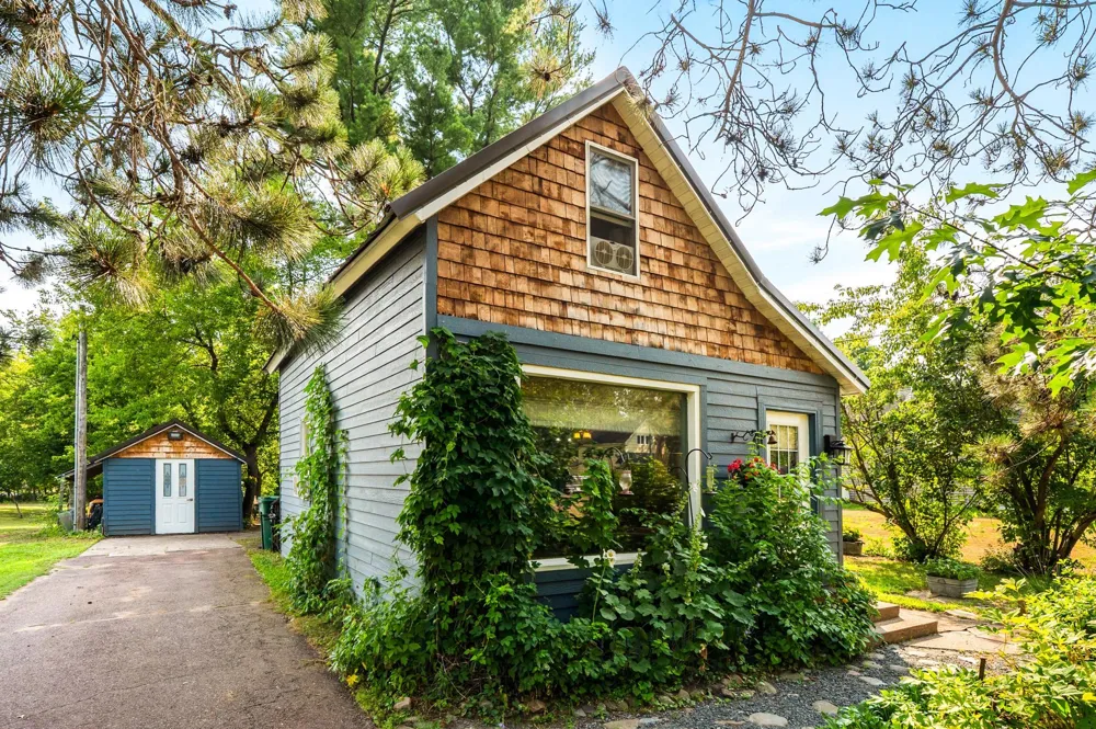 6818 S 1st Avenue Lake Nebagamon, WI 54849