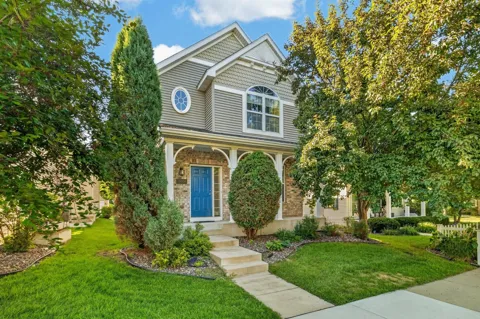 10008 Iris Lane