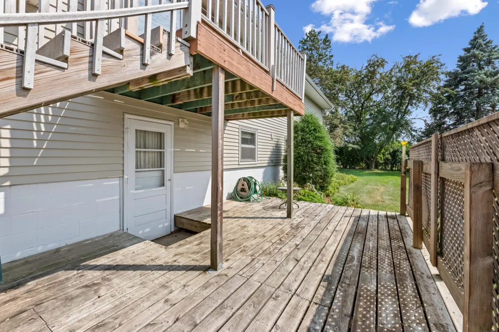 300 8th Street NW Plainview, MN 55964