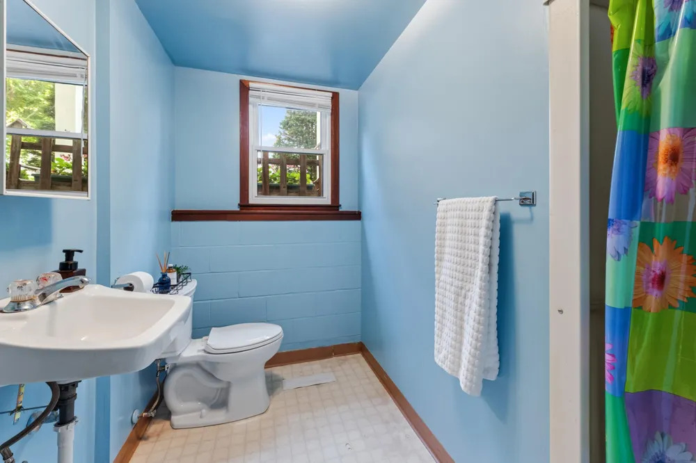 300 8th Street NW Plainview, MN 55964